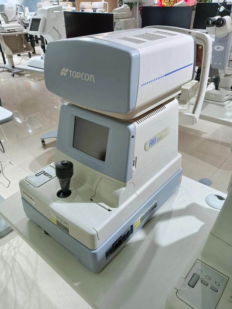 拓普康RM8800驗光儀 一代神機，數碼眼鏡時代的精準之眼